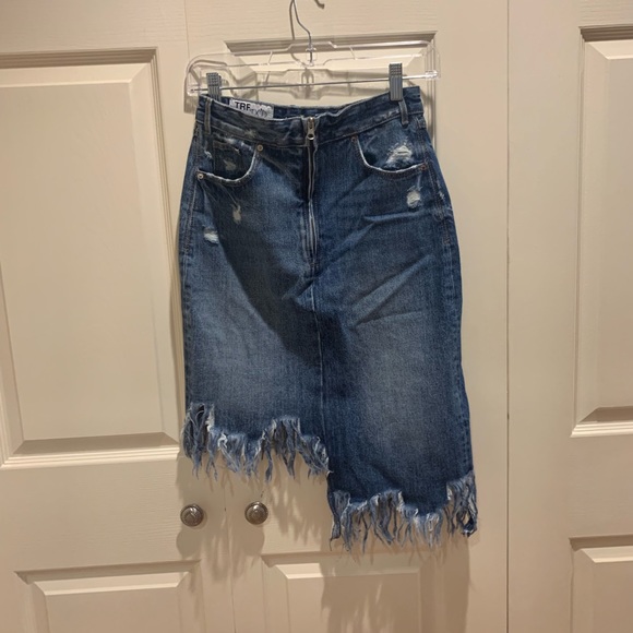 Zara Dresses & Skirts - ZARA skirt